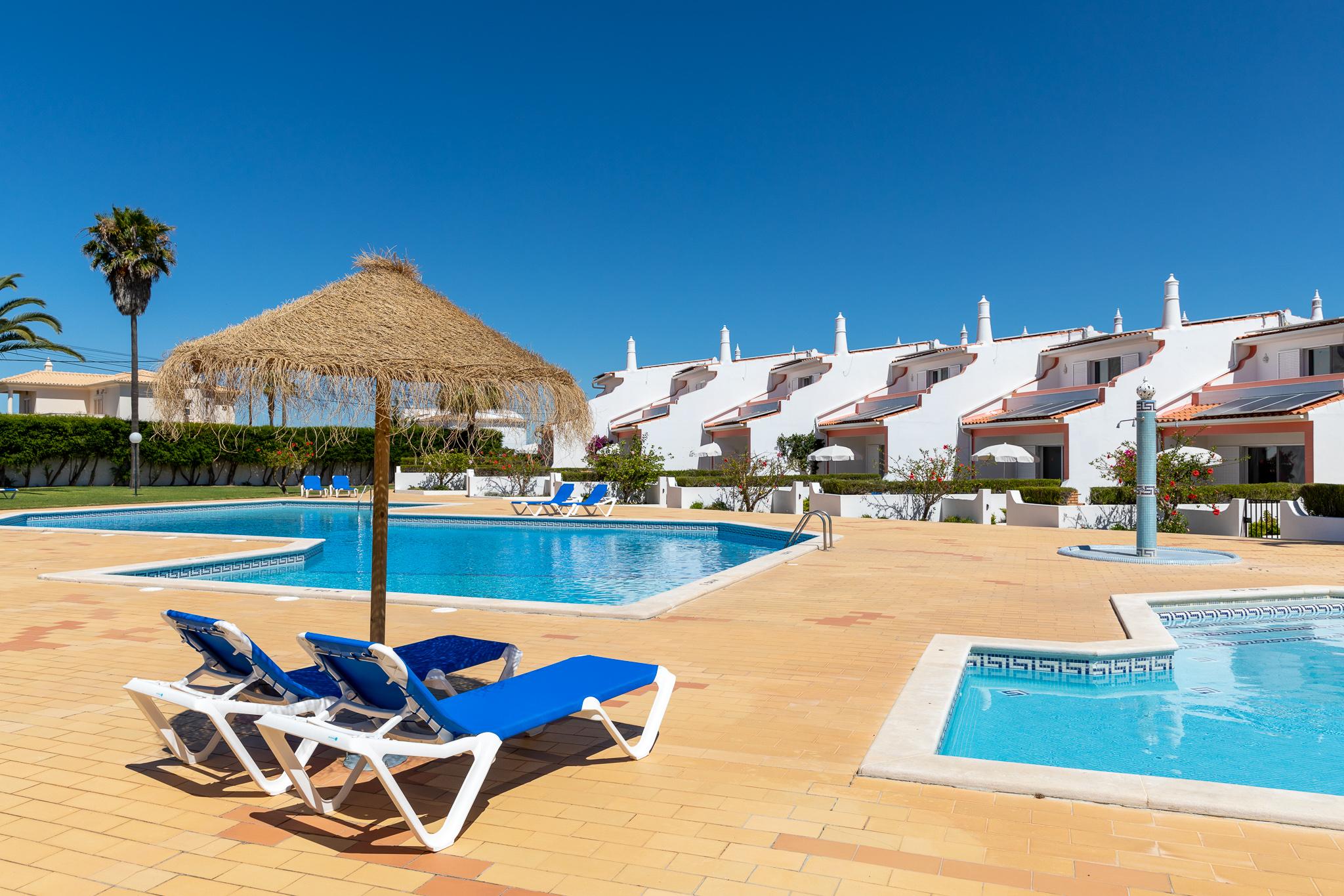 אלבופיירה Moradias Villas Joinal מראה חיצוני תמונה