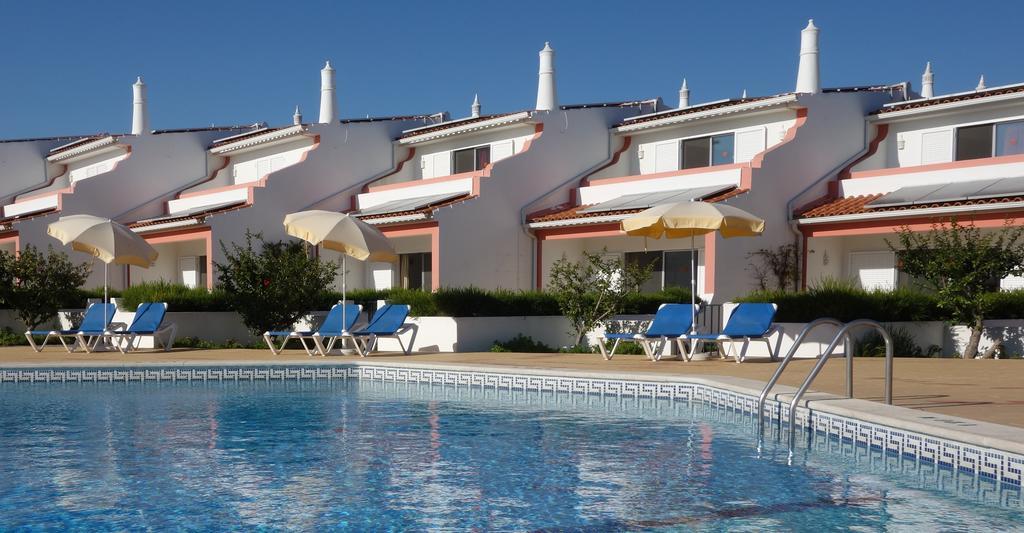 אלבופיירה Moradias Villas Joinal מראה חיצוני תמונה