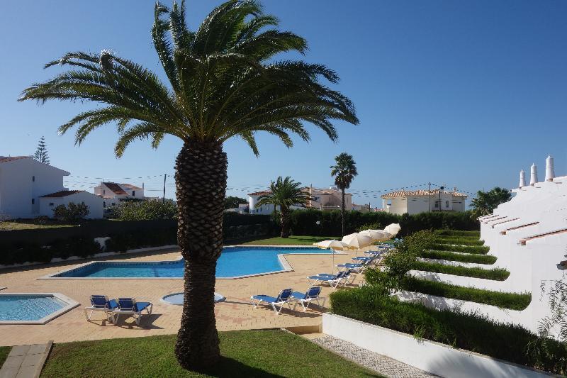 אלבופיירה Moradias Villas Joinal מראה חיצוני תמונה